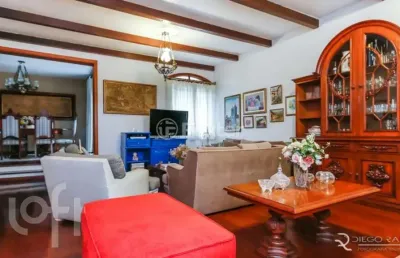 Casa com 4 quartos à venda na rua ney messias, 50, jardim do salso, porto alegre, 230 m2 por r$ 820.000