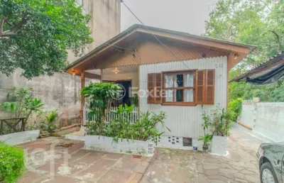 Casa com 5 quartos à venda na avenida quaraí, 327, nonoai, porto alegre, 300 m2 por r$ 387.000