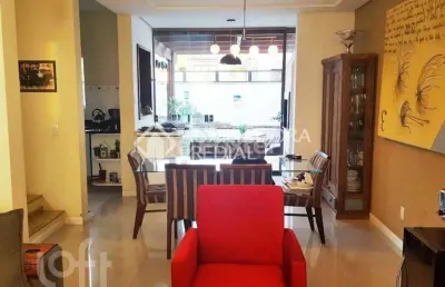 Casa com 3 quartos à venda na rua corticeira, 754, hípica, porto alegre, 140 m2 por r$ 620.000