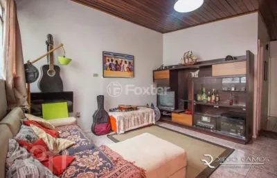 Casa com 4 quartos à venda na rua francisco ferrer, 475, rio branco, porto alegre, 190 m2 por r$ 880.000