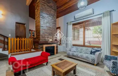Casa com 3 quartos à venda na praça dom pedro, 37, vila ipiranga, porto alegre, 249 m2 por r$ 1.100.000