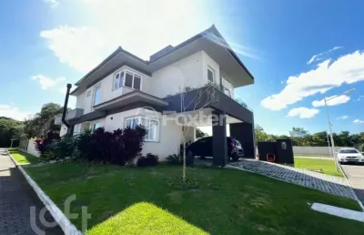 Casa em condomínio fechado com 4 quartos à venda na rua camarinhas, 331, campeche, florianópolis, 251 m2 por r$ 3.290.000