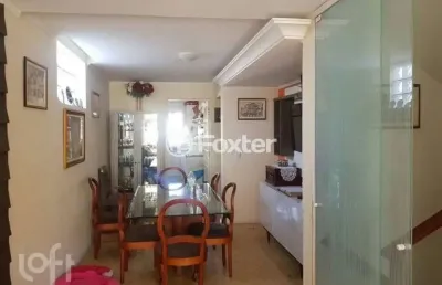 Casa com 4 quartos à venda na rua águas mortas, 149, medianeira, porto alegre, 244 m2 por r$ 550.000