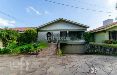 Casa com 3 quartos à venda na rua cariri, 46, vila assunção, porto alegre, 284 m2 por r$ 1.380.000