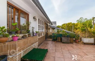 Casa com 3 quartos à venda na rua nunes, 200, medianeira, porto alegre, 135 m2 por r$ 700.000