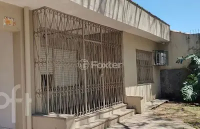 Casa com 4 quartos à venda na rua la plata, 455, jardim botânico, porto alegre, 284 m2 por r$ 750.000
