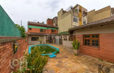 Casa com 6 quartos à venda na rua santa flora, 882, nonoai, porto alegre, 239 m2 por r$ 810.000
