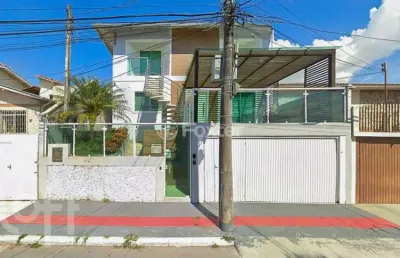 Casa com 4 quartos à venda na rua blides neves segui, 460, jardim atlântico, florianópolis, 334 m2 por r$ 1.600.000