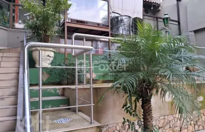 Casa com 4 quartos à venda na rua osmar amaro de freitas, 130, jardim itu sabará, porto alegre, 206 m2 por r$ 630.000