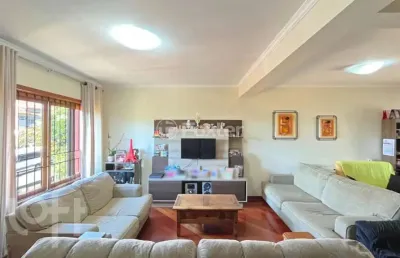 Casa com 3 quartos à venda na rua professora thereza noronha, 39, espírito santo, porto alegre, 162 m2 por r$ 790.000