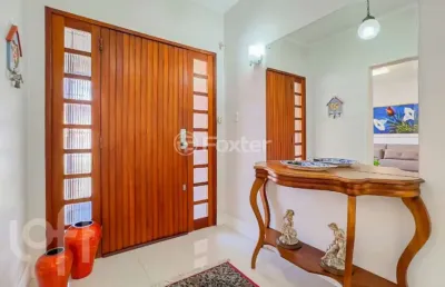 Casa com 6 quartos à venda na rua de souza júnior, 103, medianeira, porto alegre, 365 m2 por r$ 1.800.000
