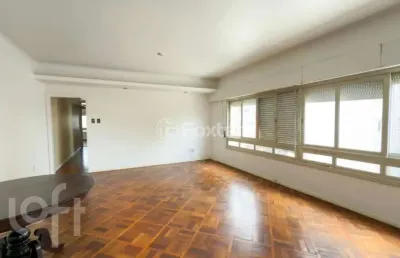 Apartamento com 3 quartos à venda na avenida independência, 776, independência, porto alegre, 127 m2 por r$ 590.000