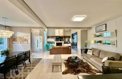 Casa com 3 quartos à venda na avenida central, 2000, zona nova, capão da canoa, 210 m2 por r$ 2.490.000