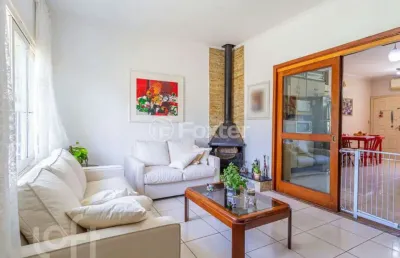 Casa com 3 quartos à venda na rua professora cecy cordeiro thofehrn, 646, sarandi, porto alegre, 150 m2 por r$ 770.000