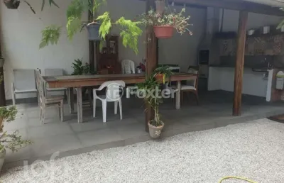 Casa com 3 quartos à venda na rua da sibipiruna, 68, cachoeira do bom jesus, florianópolis, 166 m2 por r$ 1.650.000