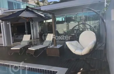 Casa com 4 quartos à venda na avenida dos dourados, 450, jurerê internacional, florianópolis, 220 m2 por r$ 5.271.000
