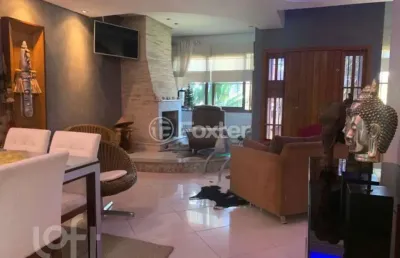 Casa com 4 quartos à venda na rua são sebastião do cai, 11, camaquã, porto alegre, 330 m2 por r$ 1.650.000