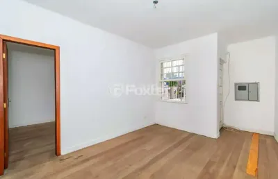 Casa com 2 quartos à venda na avenida doutor carlos barbosa, 1328, medianeira, porto alegre, 63 m2 por r$ 249.000