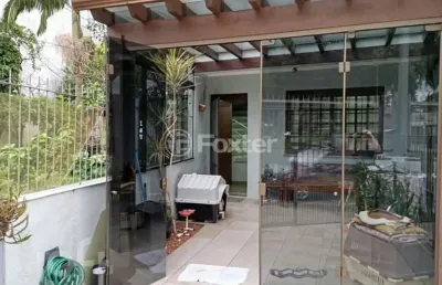 Casa com 3 quartos à venda na praça breno caldas, 242, jardim itu sabará, porto alegre, 144 m2 por r$ 680.000