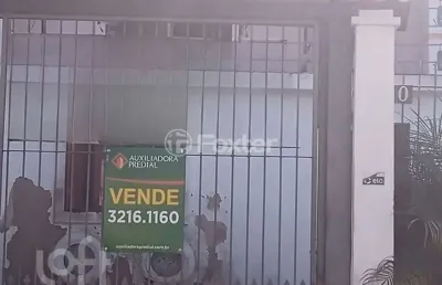Casa com 5 quartos à venda na rua dona cristina, 740, cristal, porto alegre, 239 m2 por r$ 359.900