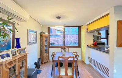 Casa em condomínio fechado com 3 quartos à venda na avenida guaíba, 4680, vila assunção, porto alegre, 226 m2 por r$ 950.000