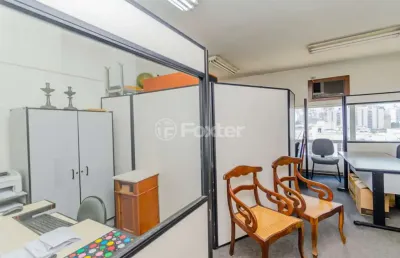 Sala comercial com 1 sala à venda na rua chaves barcellos, 36, centro histórico, porto alegre, 30 m2 por r$ 230.000