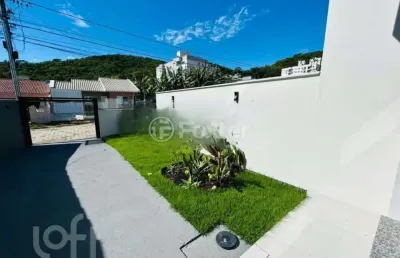 Casa com 2 quartos à venda na rua lauri de souza barbosa, 01, ipiranga, são josé, 89 m2 por r$ 600.000