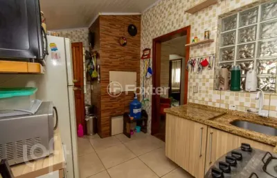 Casa em condomínio fechado com 2 quartos à venda na rua itapuã, 15, jardim betânia, cachoeirinha, 60 m2 por r$ 199.990