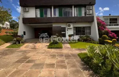 Casa em condomínio fechado com 3 quartos à venda na rua sinke, 236, santa tereza, porto alegre, 375 m2 por r$ 1.425.000