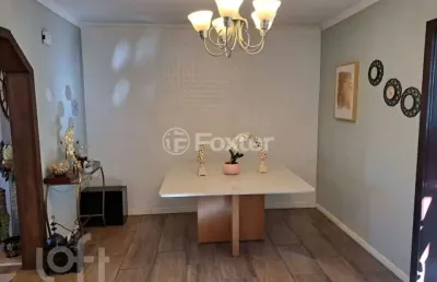 Casa com 3 quartos à venda na rua damasceno vieira, 119, partenon, porto alegre, 238 m2 por r$ 689.000