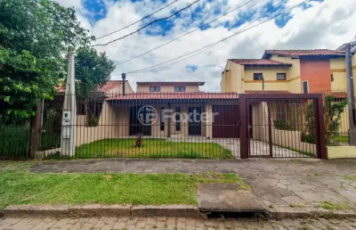 Casa com 4 quartos à venda na rua ítalo brutto, 430, espírito santo, porto alegre, 161 m2 por r$ 750.000