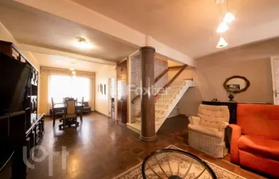 Casa com 3 quartos à venda na rua sinimbú, 160, petrópolis, porto alegre, 156 m2 por r$ 650.000