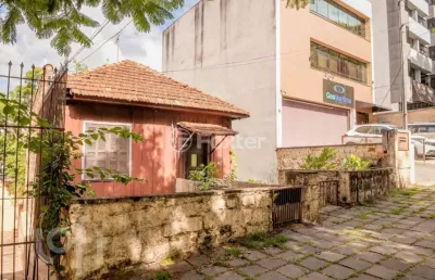 Casa com 3 quartos à venda na rua comendador rheingantz, 61, auxiliadora, porto alegre, 296 m2 por r$ 900.000