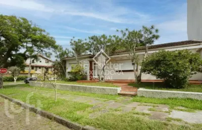 Casa com 2 quartos à venda na rua chavantes, 334, vila assunção, porto alegre, 130 m2 por r$ 895.000