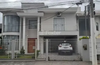 Casa com 3 quartos à venda na rua antônio adão dias, 389, são judas, itajaí, 169 m2 por r$ 1.750.000