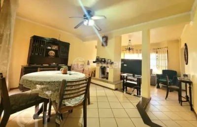 Casa com 3 quartos à venda na rua regina mundi, 151, cristo rei, são leopoldo, 130 m2 por r$ 750.000