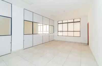 Sala comercial com 1 sala à venda na largo visconde do cairu, 12, centro histórico, porto alegre, 42 m2 por r$ 170.000