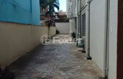 Apartamento com 2 quartos à venda na avenida taquara, 376, petrópolis, porto alegre, 73 m2 por r$ 299.000