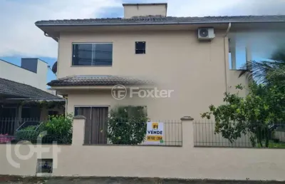 Casa com 3 quartos à venda na rua olavo juvenal ramos, 855, campeche, florianópolis, 278 m2 por r$ 1.480.000