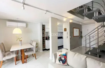 Casa em condomínio fechado com 2 quartos à venda na rua sagrado coração de jesus, 811, morro das pedras, florianópolis, 78 m2 por r$ 1.050.000