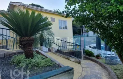 Casa com 3 quartos à venda na rua demétrio ribeiro, 174, guarani, novo hamburgo, 241 m2 por r$ 350.000