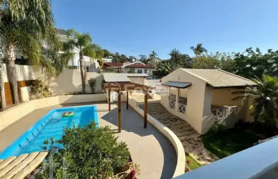 Casa com 4 quartos à venda na rua édio ortiga fedrigo, 51, centro, florianópolis, 317 m2 por r$ 2.100.000
