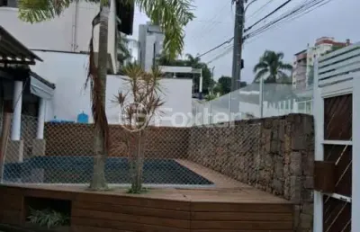 Casa com 4 quartos à venda na rua professor clóvis menel calliari, 68, joão paulo, florianópolis, 225 m2 por r$ 2.100.000