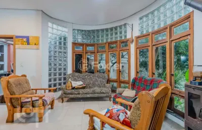 Casa em condomínio fechado com 6 quartos à venda na rua carlos ferreira, 130, teresópolis, porto alegre, 496 m2 por r$ 850.000
