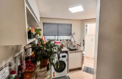 Casa com 4 quartos à venda na rua varese, 83, pagani, palhoça, 248 m2 por r$ 2.100.000