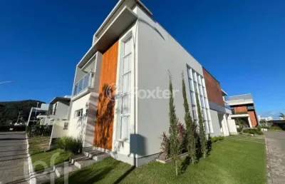 Casa em condomínio fechado com 3 quartos à venda na avenida deltaville, 187, beira rio, biguaçu, 230 m2 por r$ 1.390.000