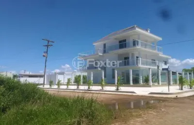 Casa com 5 quartos à venda na rua maranhão, 655, itapeva, torres, 470 m2 por r$ 1.800.000