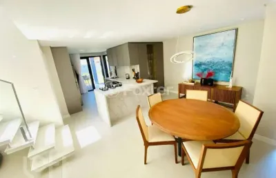 Casa com 4 quartos à venda na rua das tainhas, 344, jurerê internacional, florianópolis, 210 m2 por r$ 4.500.000
