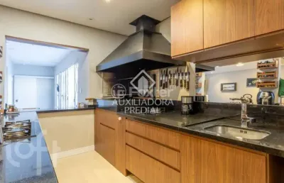 Casa com 3 quartos à venda na rua onze de agosto, 110, são joão, porto alegre, 195 m2 por r$ 1.090.000