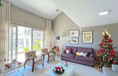 Casa com 5 quartos à venda na rua eurico lara, 451, medianeira, porto alegre, 360 m2 por r$ 1.590.000
